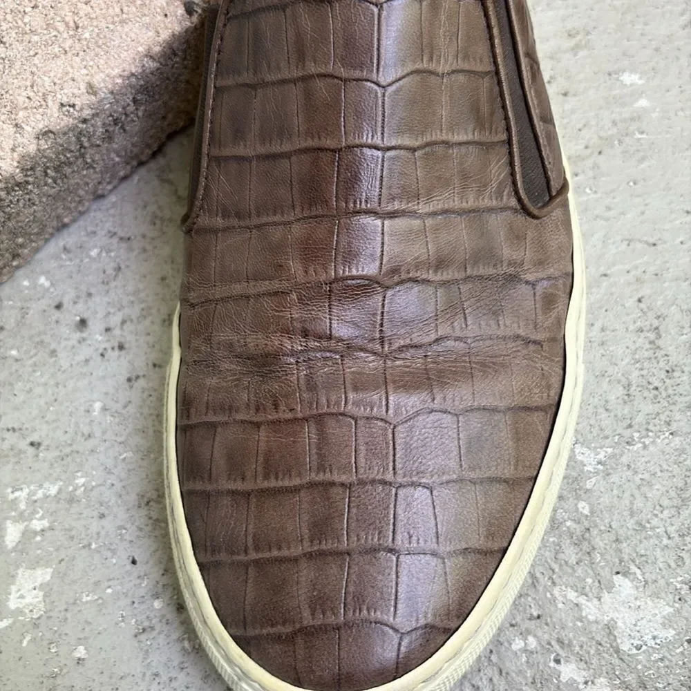 Del Toro embossed leather slippers
